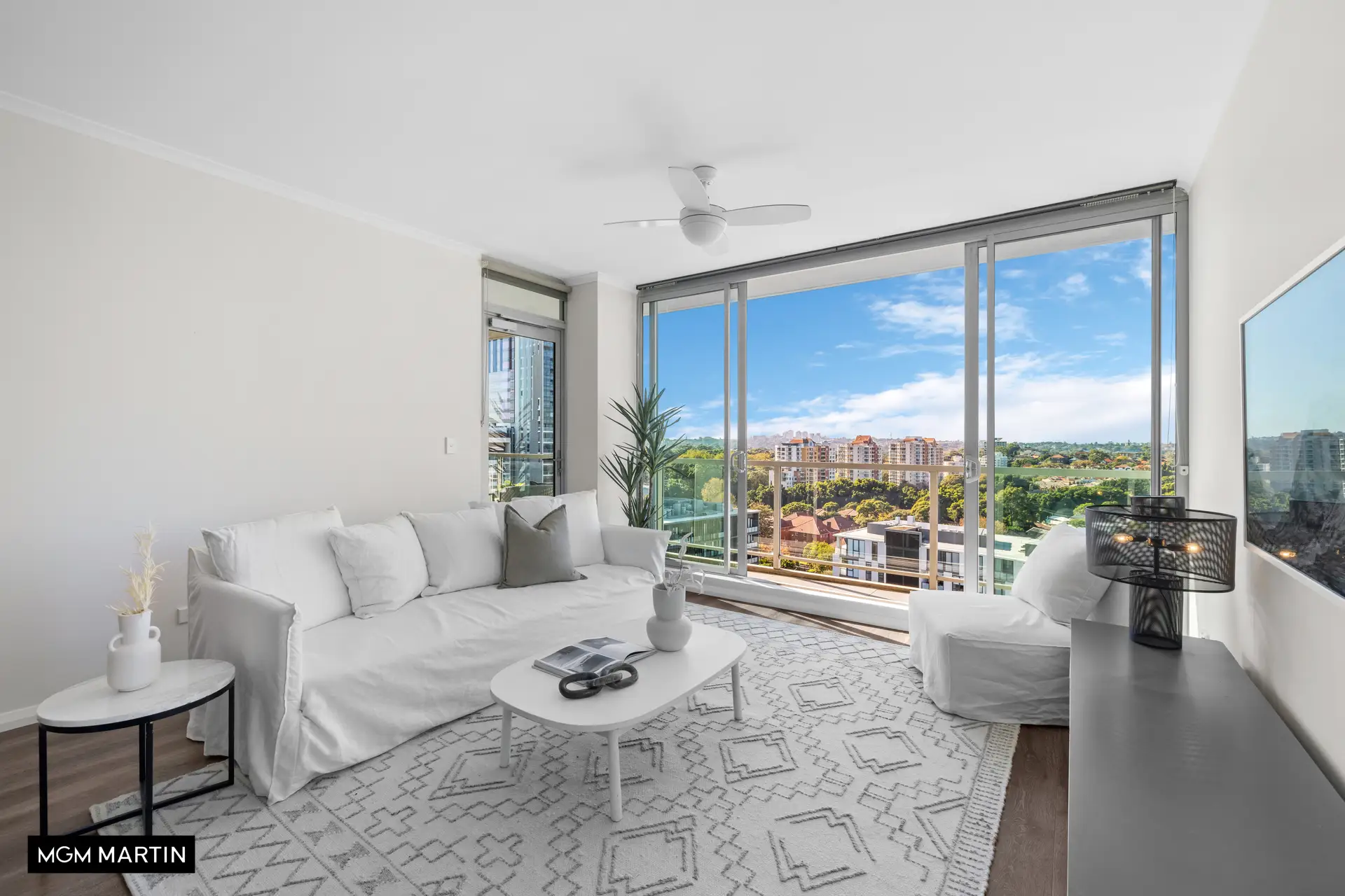 82/22 Gadigal Avenue, Zetland Sold by MGM Martin - image 1