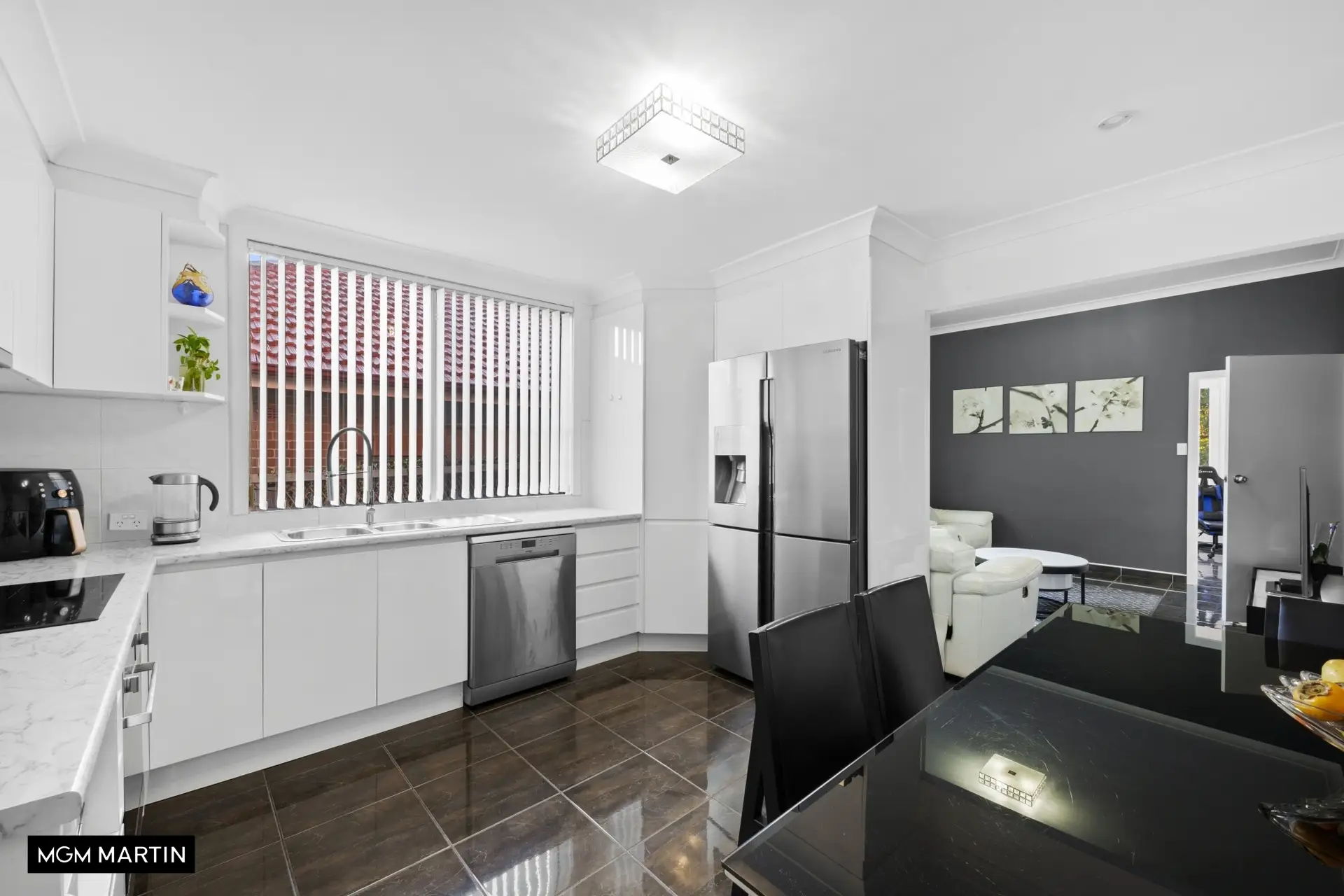 44 King Street, Eastlakes Sold by MGM Martin - image 1