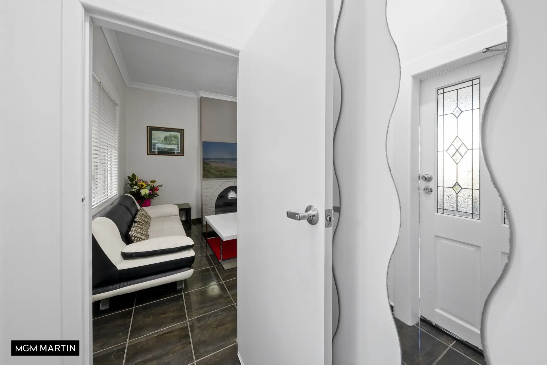 44 King Street, Eastlakes Sold by MGM Martin - image 1