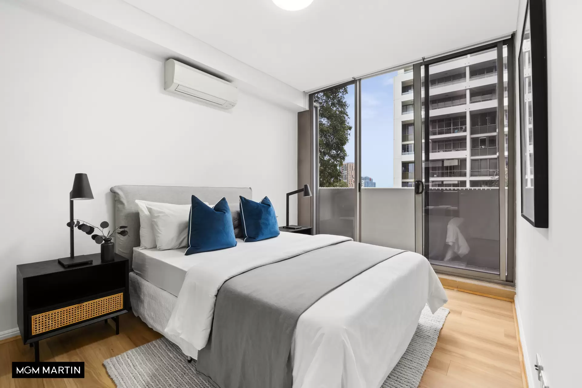 241/12 Victoria Park Parade, Zetland Sold by MGM Martin - image 1