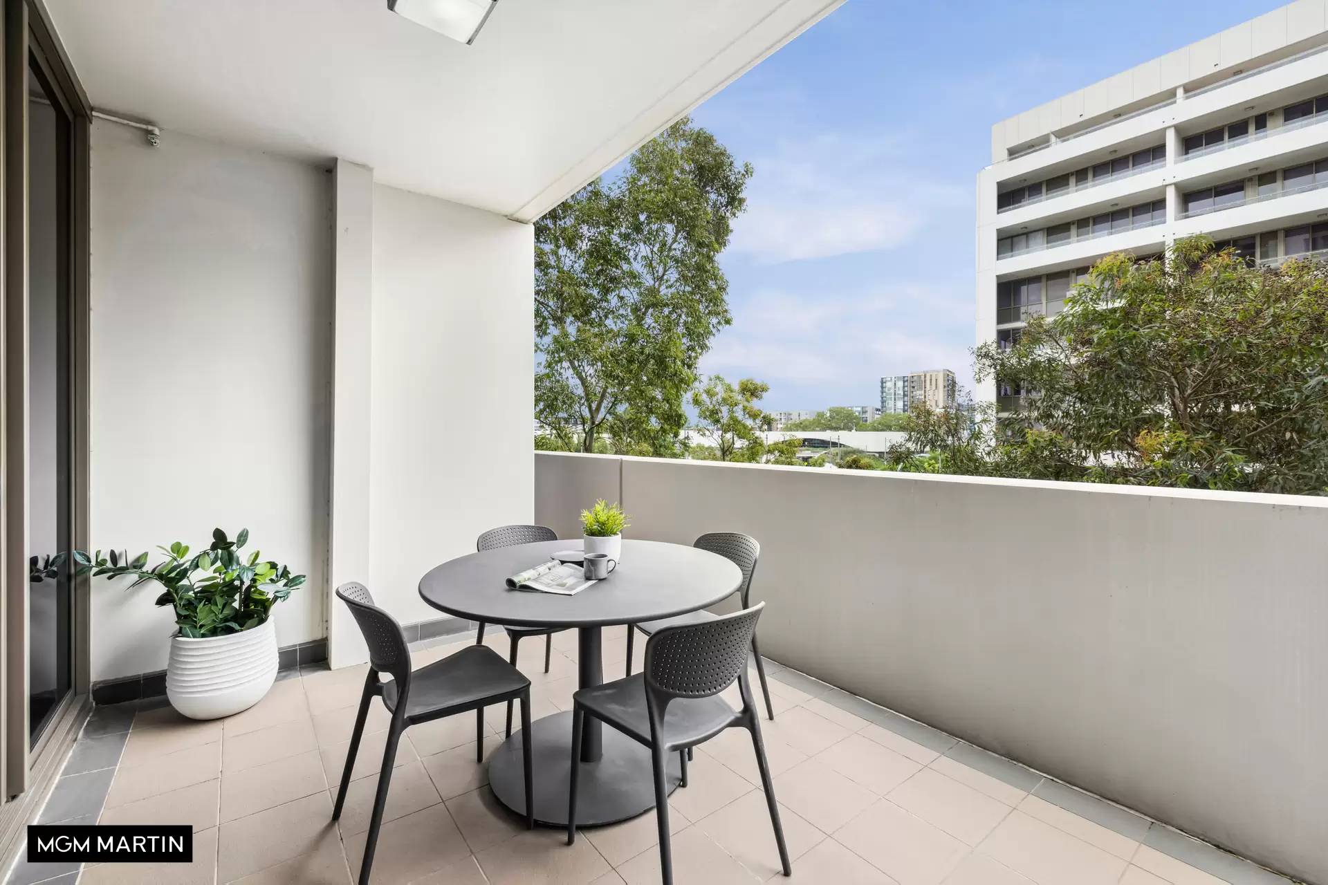 241/12 Victoria Park Parade, Zetland Sold by MGM Martin - image 1