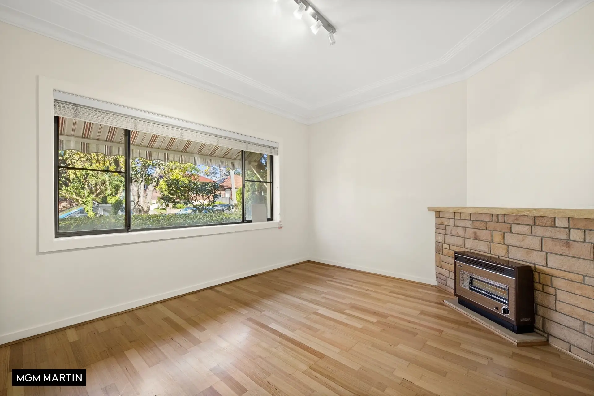 59 Vernon Avenue, Eastlakes Sold by MGM Martin - image 1