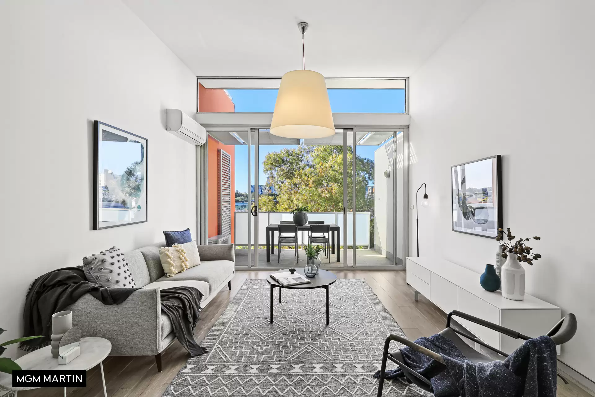 323/5 Queen Street, Rosebery Sold by MGM Martin - image 1