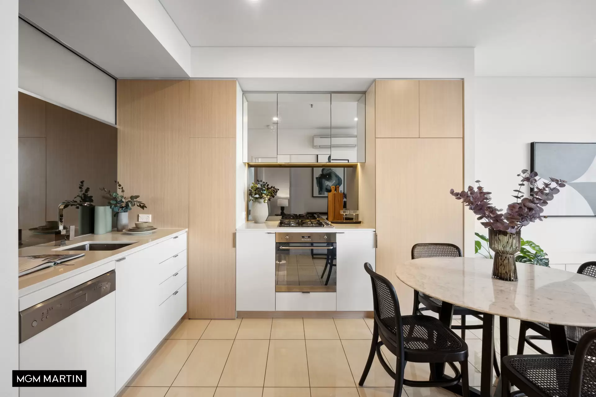 637/2B Defries Avenue, Zetland Sold by MGM Martin - image 1