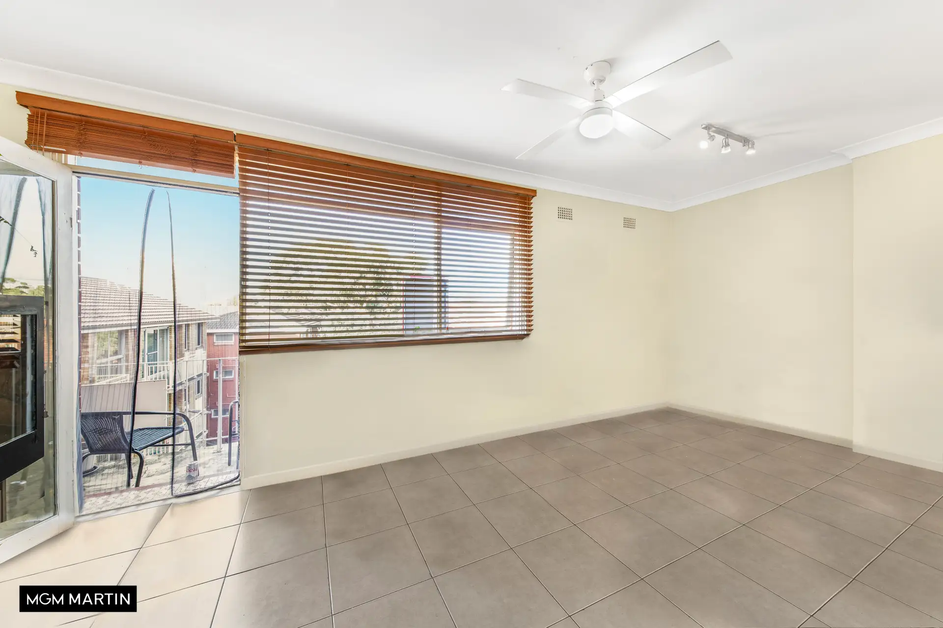3/3 Podmore Place, Hillsdale Sold by MGM Martin - image 1