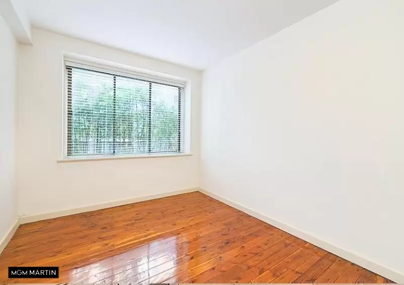 11/4 Macleay Street, Potts Point Leased by MGM Martin - image 1