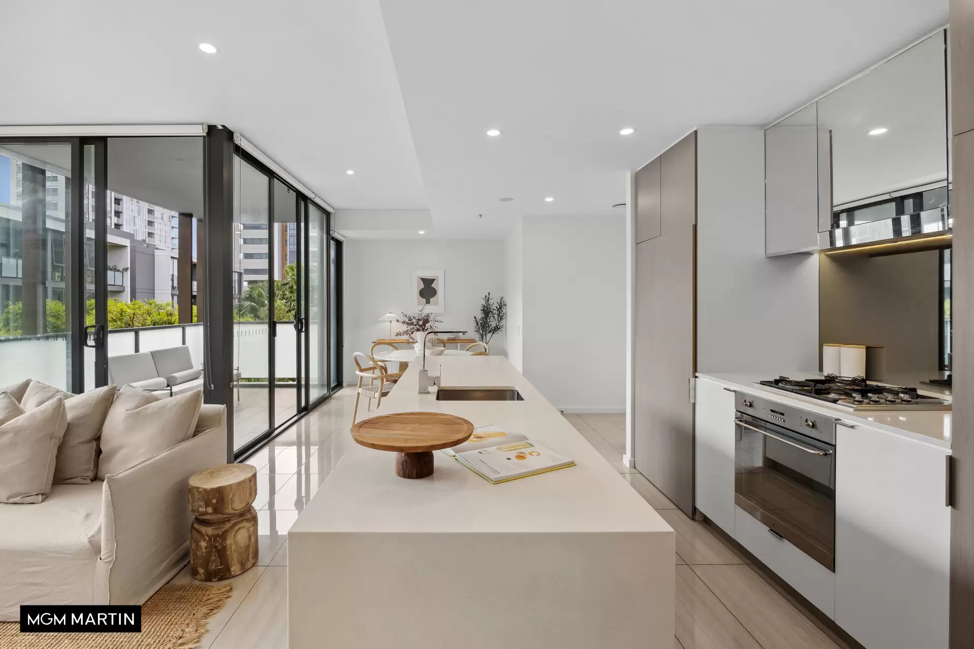 723/2B Defries Avenue, Zetland Sold by MGM Martin - image 1