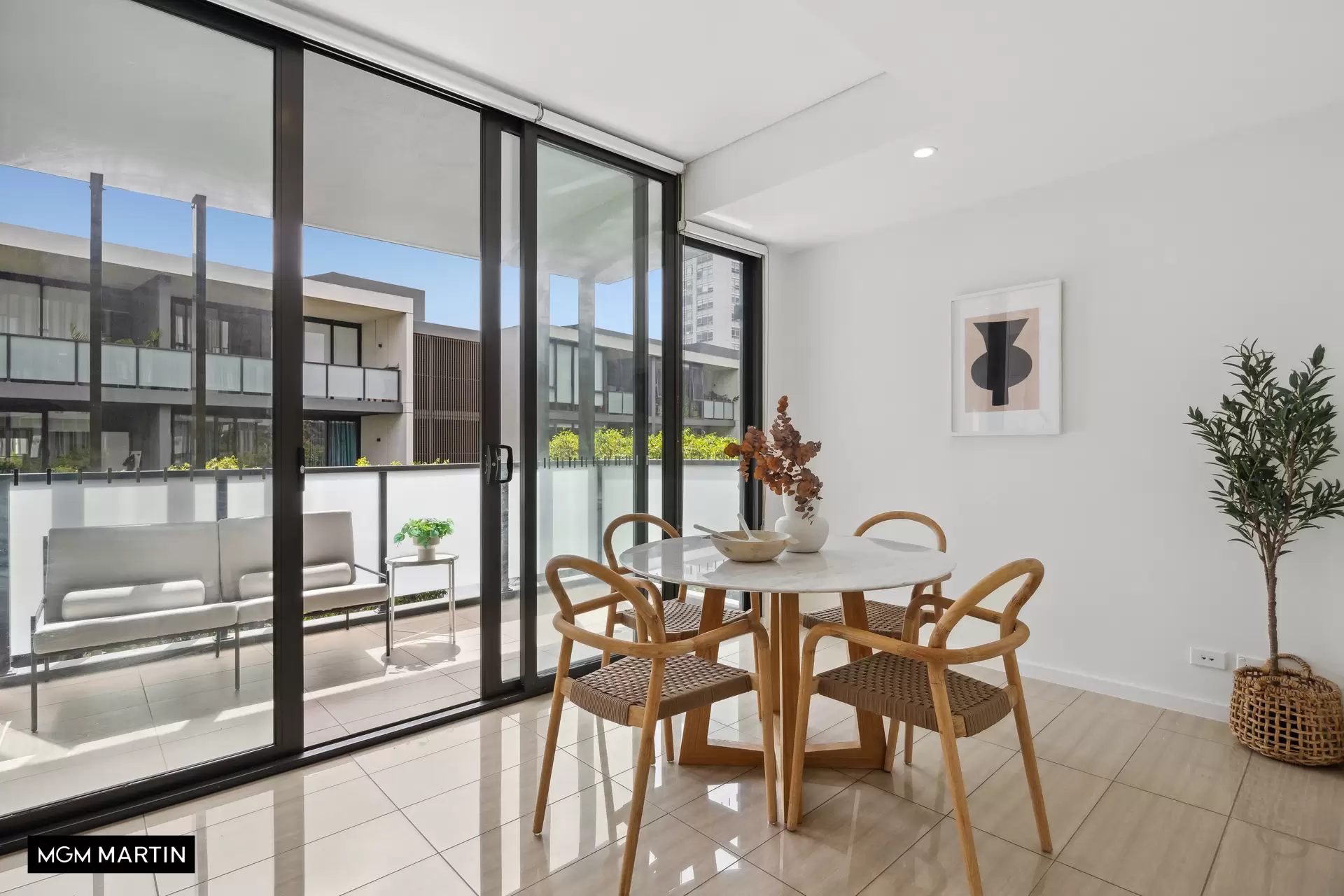 723/2B Defries Avenue, Zetland Sold by MGM Martin - image 1