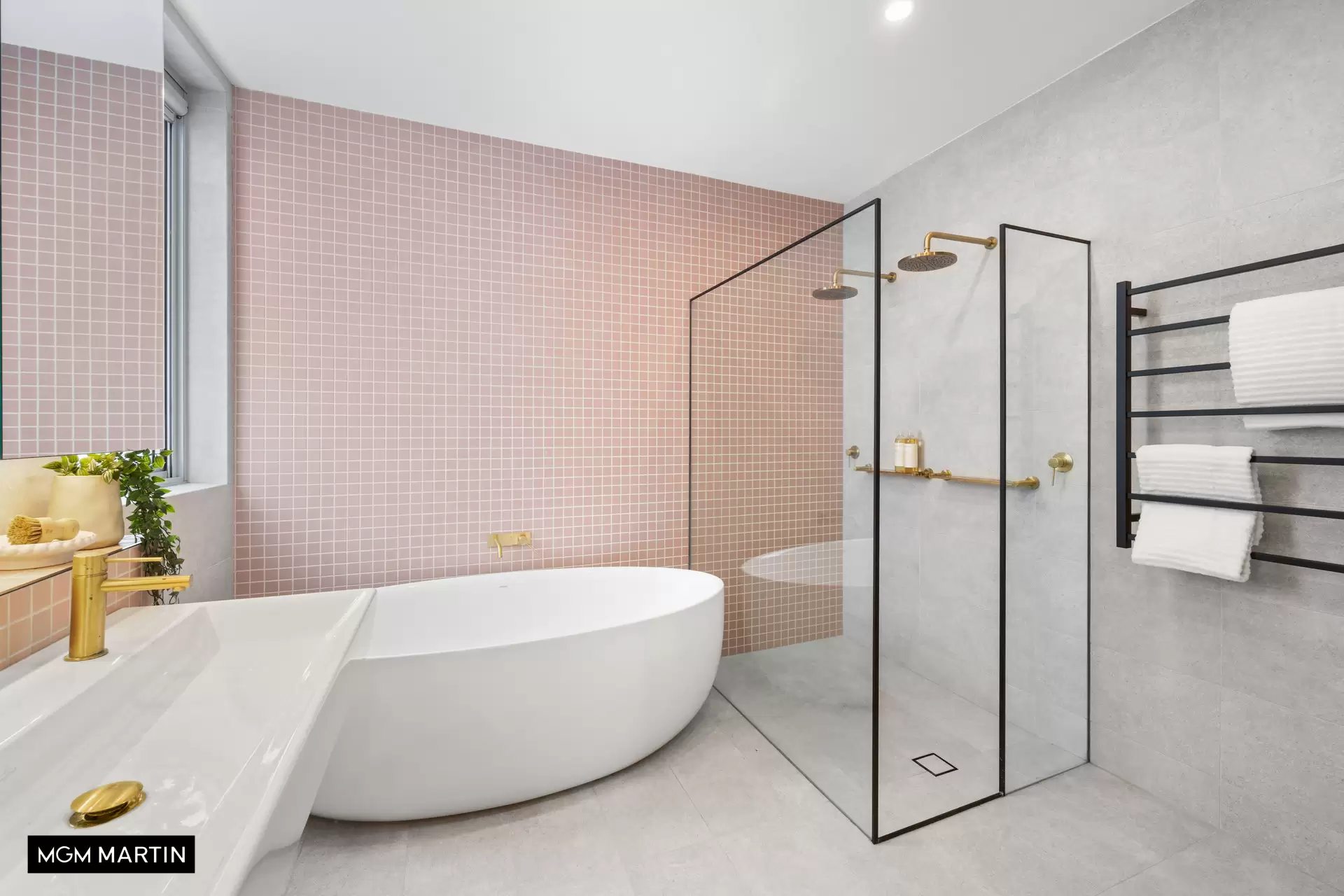 4G Wolseley Grove, Zetland Sold by MGM Martin - image 1