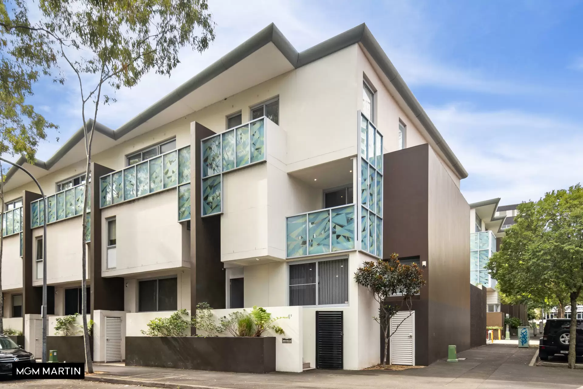 4G Wolseley Grove, Zetland Sold by MGM Martin - image 1
