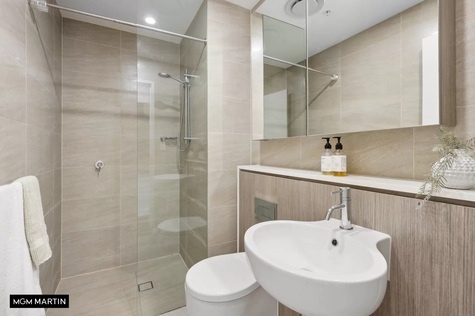 1417/8 Kingsborough Way, Zetland Sold by MGM Martin - image 1