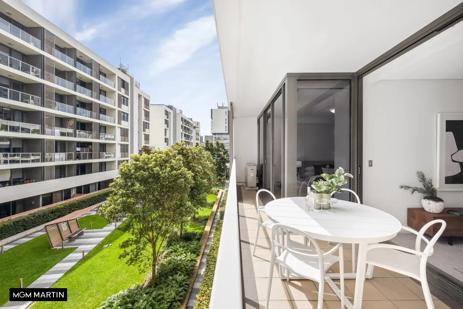 532/7 Defries Avenue, Zetland Sold by MGM Martin - image 1