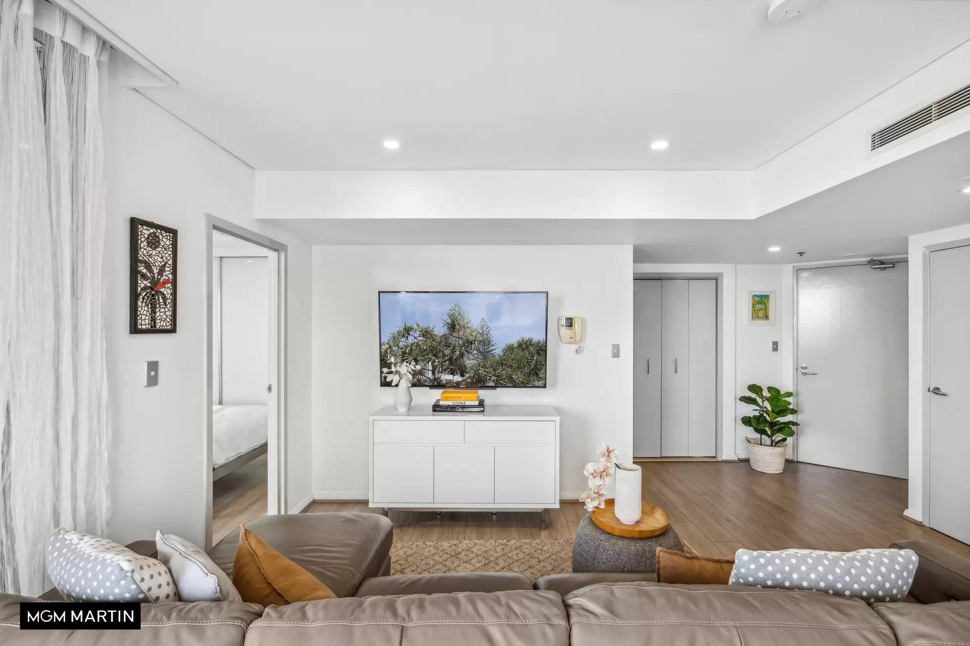356/8 Lachlan Street, Waterloo Sold by MGM Martin - image 1