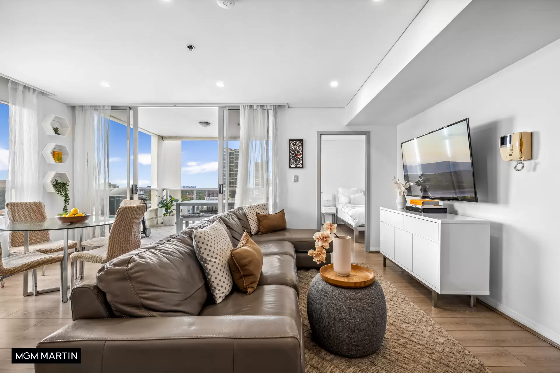 356/8 Lachlan Street, Waterloo Sold by MGM Martin - image 1