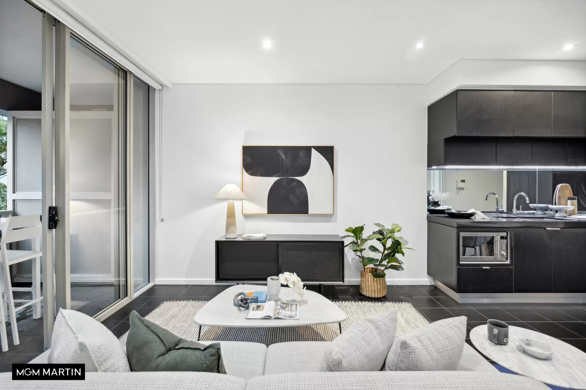 114/6c Defries Avenue, Zetland Sold by MGM Martin - image 1