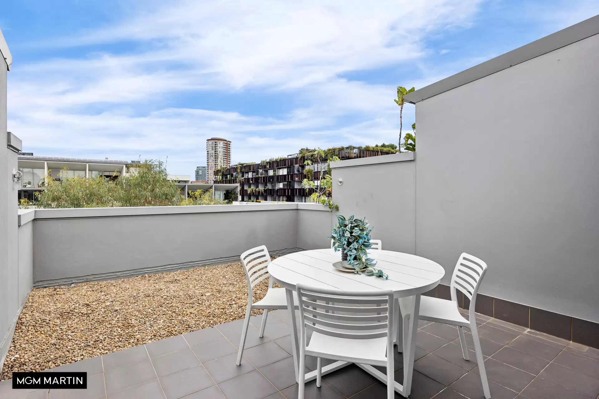 A420/11 Hunter Street, Waterloo Sold by MGM Martin - image 1