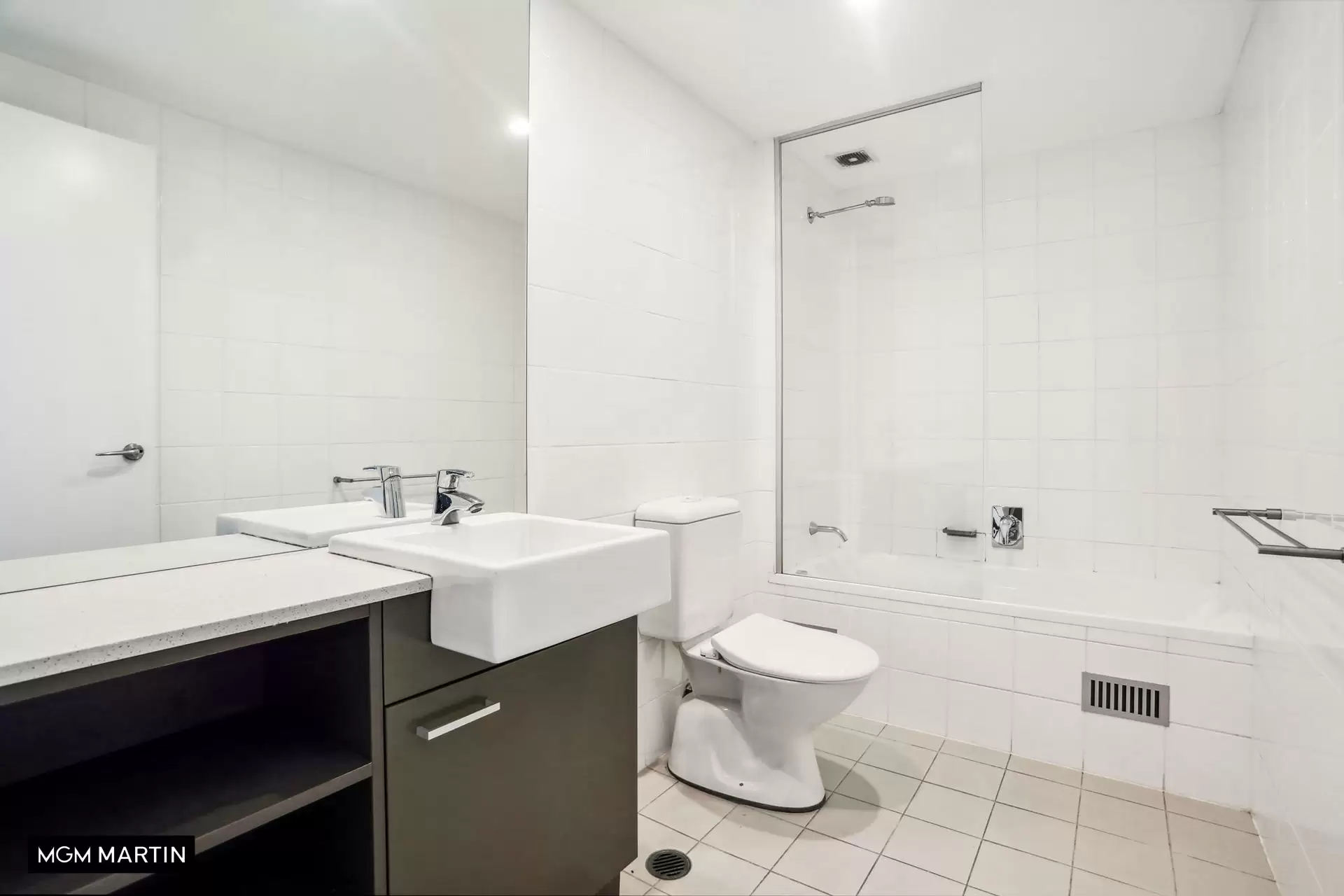 19/4 Hutchinson Walk, Zetland Leased by MGM Martin - image 1